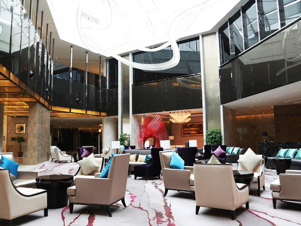 Hôtel Ramada Plaza Liuzhou Liudong Extérieur photo