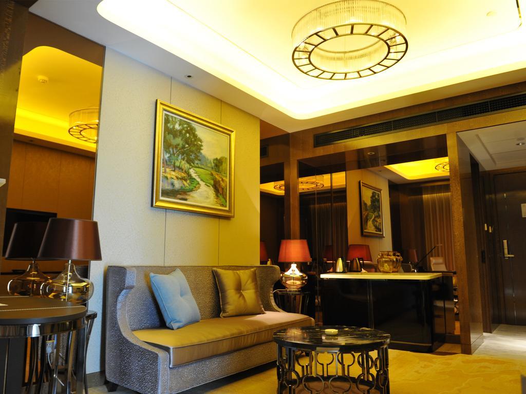 Hôtel Ramada Plaza Liuzhou Liudong Chambre photo